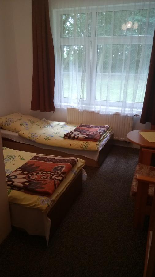 Hostel Dworek Osiecki Koral Osieki  外观 照片